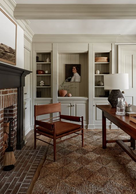 Cabinetry Paint Colors: Becca Casey Shares Her Favorites – AyrBarns.com Becca Interiors, Mudroom Cabinetry, Home Office Cabinets, Colonial Design, Paint Colours, Interior Projects, Home Office Design, Farrow Ball, تصميم داخلي