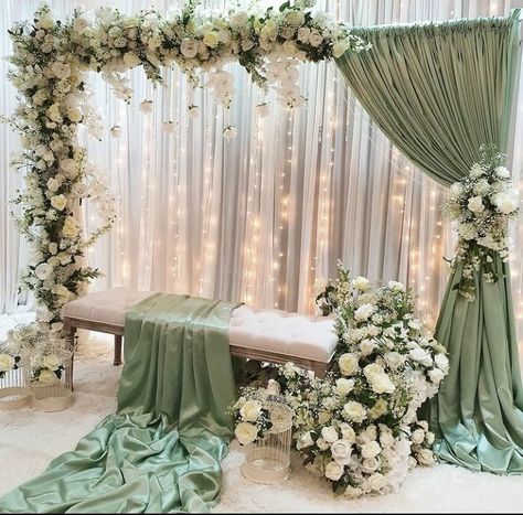 Trendy Wedding Arch, Engagement Party Stage Decor, Filipina Debut, Quince Backdrop Ideas, Nikkah Decor, Nikah Decor, Engagement Stage Decoration, حفل توديع العزوبية, Quince Decorations