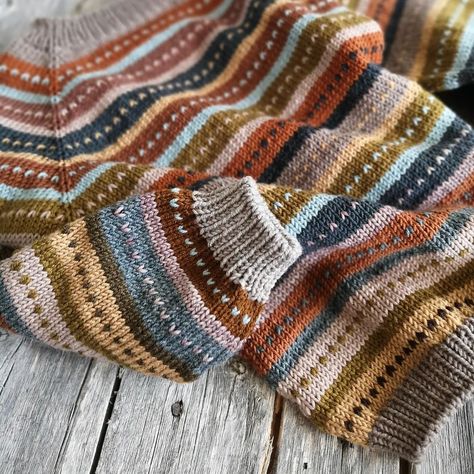 Are you feeling joy when using leftover yarns? I have learned now lately, that I really do 🤗 Pattern #loppisgenser from @picklesknits I… | Instagram Dk Knitting Patterns, Knitted Sweater Pattern, Diy Knit, Pattern Weights, Sweater Ideas, Colorwork Knitting, Baby Boy Knitting, November 30, Summer Decorating Ideas