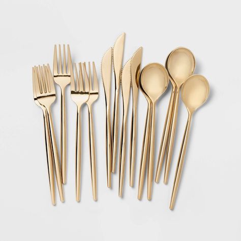 An elegant dinner table accessory to any get-together, the 30ct Cutlery Set Gold - Spritz™ is ideal for picnics and gatherings. This gold-finished cutlery set contains knives, forks, and spoons to add a little sparkle to special occasions like birthdays, graduation parties and baby showers. Made of lightweight material, this cutlery set from Spritz ™ are easily disposable, making after party clean ups easier. Sage Green Blush And Gold Wedding, Simple Elegant Party Decor, Bachelorette Decorations Classy, Round Table Party Set Up, Elegant Disposable Dinnerware, High Tea Tablescape, Small Table Decor Wedding, Wedding Cutlery Ideas, Brunch And Bubbly Bridal Shower Decor Table Settings