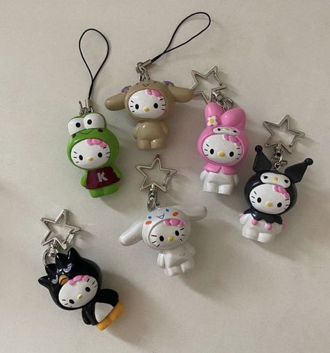 Sanrio Clay, Hello Kitty Keychains, Husky Pictures, Flipagram Instagram, Matching Keychains, Tanah Liat, Clay Diy Projects, Siberian Huskies, Cute Clay