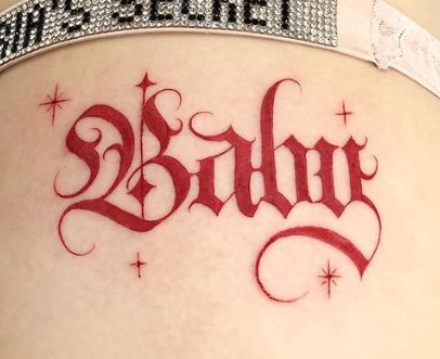 Gothic Name Tattoo, Old English Name Tattoo, Cool Nature Tattoos, Nature Tattoo Ideas, Tattoo Embroidery, Sparkle Tattoo, Girly Fonts, Cool Nature, Princess Tattoo