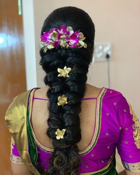 32 Magnificent South Indian Bridal Hairstyles - ShaadiWish Messi Braids Hairstyles, South Indian Bridal Hairstyles, South Indian Wedding Hairstyles, Bridal Hairstyle Indian Wedding, Engagement Hairstyles, Bridal Makeup Images, Traditional Hairstyle, Bridal Hair Buns, Indian Wedding Hairstyles