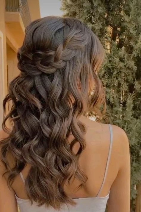 Long Hair And Short Hair, Prom Hair Medium, Classic Updo, Prom Season, African Hair Braiding Styles, Hoco Hairstyles, Bow Hairstyle, Dance Hairstyles, Effortless Hairstyles