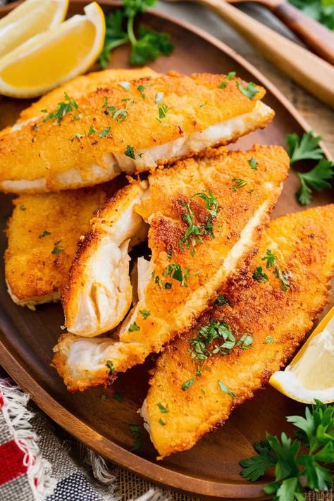 There’s nothing quite like the crispy goodness of air fryer flounder. This dish is our secret weapon for busy weeknights. We can whip it up in no time. Plus, it’s healthier than deep-frying, so we How To Cook Frozen Flounder Fillets, Easy Flounder Recipes, Cooking Flounder, Flounder Recipes Healthy, How To Cook Flounder, Flounder Fish Recipes, Fresh Fish Recipes, Fried Flounder, Filet Recipes