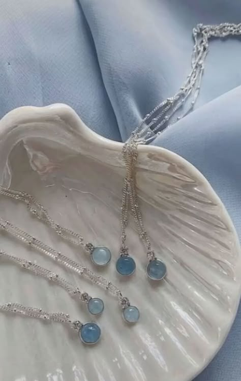 Mermaidcore Aesthetic Jewelry, Sea Jewelry Aesthetic, Ocean Jewelry Aesthetic, Blue Necklace Aesthetic, Blue Jewelry Aesthetic, Blue And Silver Jewelry, Light Blue Jewelry, Blue Jewellery, Pretty Jewelry Necklaces