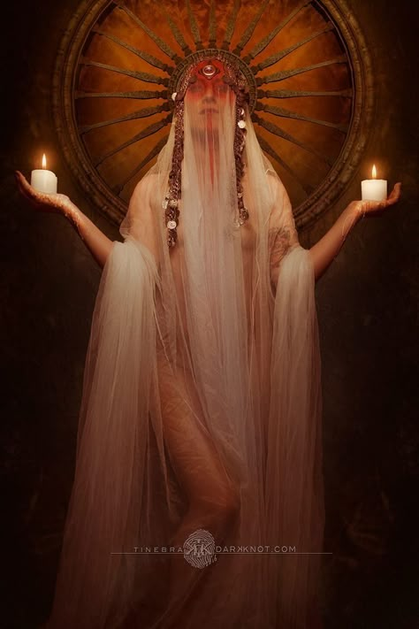 Manifesting Love, Oh My Goddess, High Priestess, Lunar Eclipse, Goddess Art, Studio Photo, Photoshoot Inspiration, Divine Feminine, Photography Inspo