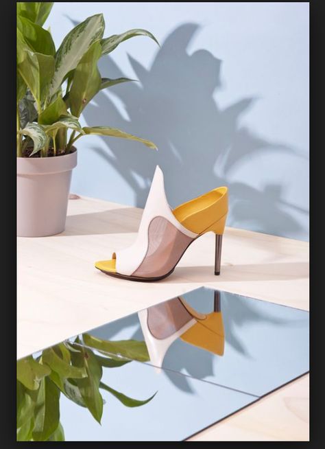 Fashion Editorial Layout, Shoes Fashion Photography, Fashion Still Life, Studio Photography Fashion, Shoes Photography, Still Photography, Editorial Layout, Clothing Photography, Trik Fotografi