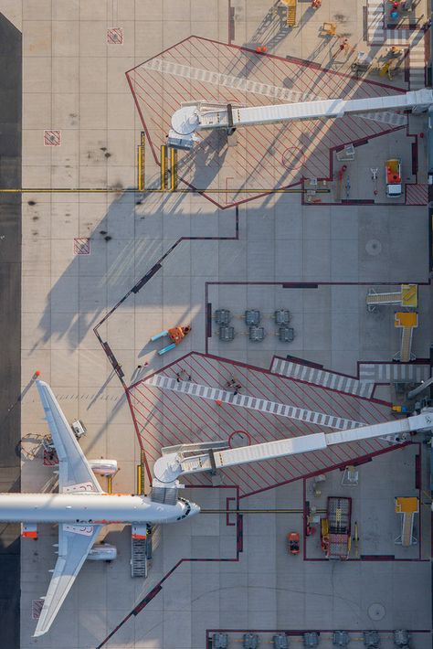 Airport Architecture, Custom Wheels Cars, Wayfinding Signage Design, Airplane Photography, Airport Design, Passenger Aircraft, Adelaide South Australia, Airport Travel, Airplane Travel