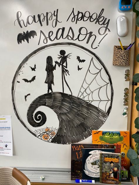 Halloween Marker Board Ideas, Dry Erase Board Ideas Art Halloween, Halloween Themed White Board, Dry Erase Board Doodle Ideas, Spooky Whiteboard Drawings, Halloween Whiteboard Drawings, White Board Halloween Ideas, Dry Erase Halloween Art, Autumn White Board Art