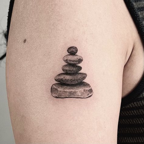 The cutest cairn. From my flash! Thanks Jasmine 😊🙏 #tattoos #blackandgreytattoo #microrealism #blackandgreyrealism #blackandgreyrealismtattoo #naturetats #cairntattoo #cairn #tattooartist #denvertattoo #denvertattooartist #denvertattoos #titletattoostudios #tattooshop #realismtattoo #microrealismtattoo Stack Of Rocks Tattoo, Rock Stack Tattoo, Rocks Tattoo Stone, Cairn Tattoo, Rocks Tattoo, Stones Tattoo, Microrealism Tattoo, Nature Games, Le Tattoo