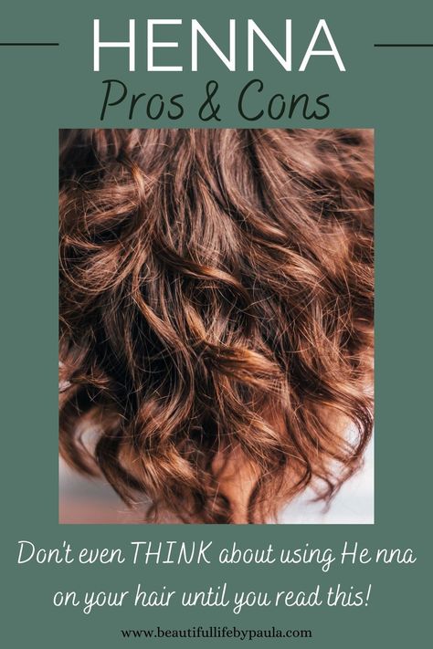 Thinking about coloring your hair with henna? Check out this post on Henna pros and cons before taking the plunge! | natural hair dye Natural Henna Hair Dye, Red Henna Hair, Henna Natural Hair, Henna Hair Color, Make Hair Thicker, Henna Color, Red Henna, Colored Hair Tips, Black Hair Dye