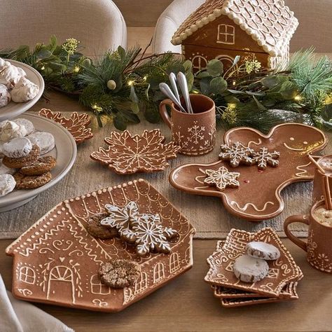 my.simple.little.home's Gingerbread Product Set on LTK Gingerbread Christmas Decor, Gingerbread Village, Appetizer Plates Set, Christmas Inspo, Christmas Style, Deilig Mat, Christmas Plates, Noel Christmas, Christmas Gingerbread