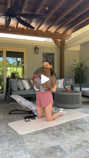 Amanda Rosenberg & Ashley Thompson | Rosey Times Two on Instagram: "And in true new mom fashion…

I am posting this an entire week late 🤭 I’m currently 4 weeks postpartum, but this is a little ‘workout’ I filmed at 3 weeks postpartum last week. The goal for these first 6 weeks is truly just focusing on reconnecting with my deep core & pelvic floor as well as getting in some mobility work to help with all of the hunching over I’m doing from breastfeeding all day & night. 

Recovery recovery recovery 👏 so that I can get back into my workouts in just a few short weeks! If you’re looking to follow a Postpartum Program - check out the 12-week program on the @buildandburnco app 😊

—360-degree breathing (10 reps)
—banded dislocates
—banded pull apart
—cat & cow (reverse grip)
—cat & cow (regul 4 Weeks Postpartum, 3 Weeks Postpartum, Ashley Thompson, Cat Cow, Deep Core, Mom Fashion, Pull Apart, Pelvic Floor, Day Night