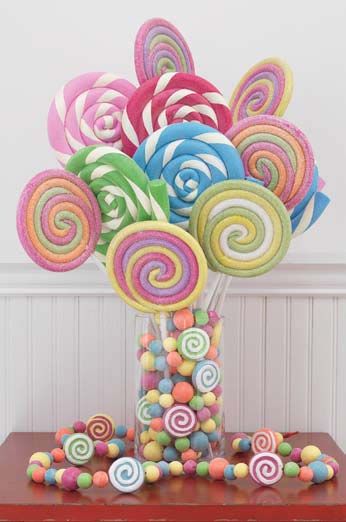 Lollipops...who doesn’t love them! Great for eating,parties, special treats and also great for decorating. Lollipop Centerpiece, Interior Delights, Candy Centerpiece, Candy Centerpieces, Christmas Candies, Prom 2022, Candy Ornaments, Candyland Birthday, Candyland Party