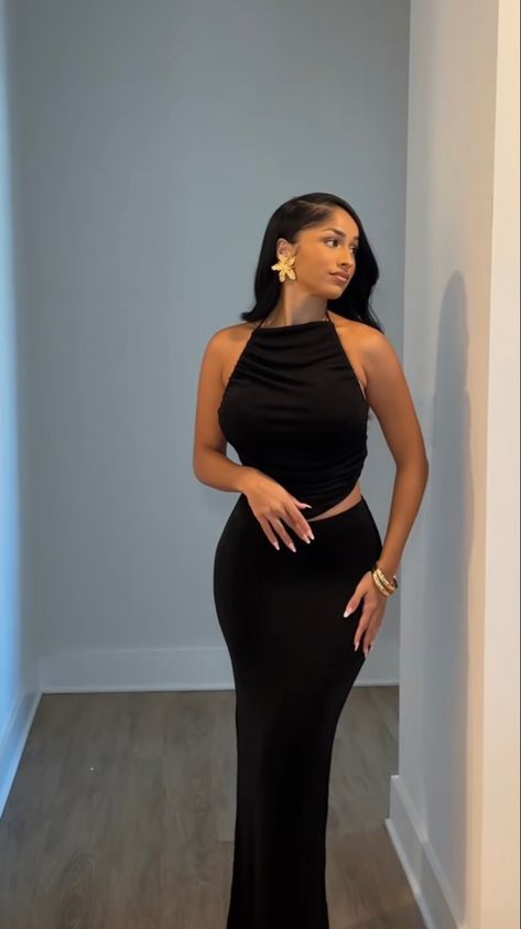 Maxi dress, women’s fashion, date night, vacation outfits, black dress Corporate Baddie Outfits, Whimsical Bedroom, Corporate Baddie, Dinner Dress Classy, Chique Outfits, Effortlessly Chic Outfits, Going Viral, Bedroom Refresh, Classy Casual Outfits