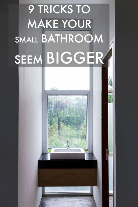 Having a small bathroom can be very frustrating but with these 9 clever tricks, you can make your small bathroom appear bigger. Think white walls, big mirrors and great storage solutions. Big Mirrors, Bathroom Revamp, Big Bathtub, Showers Ideas, Bathroom Big, Small Bath, Design Bathroom, Big Bathrooms, Main Bathroom