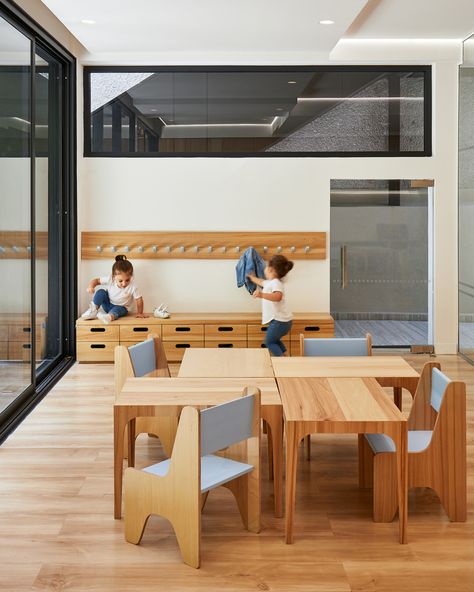 Nursery Classroom Design, Modern Museum Interior, Kindergarten Interior, Preschool Designs, Classroom Interior, Tuition Centre, Kids Cafe, Kindergarten Design, Ergonomics Furniture