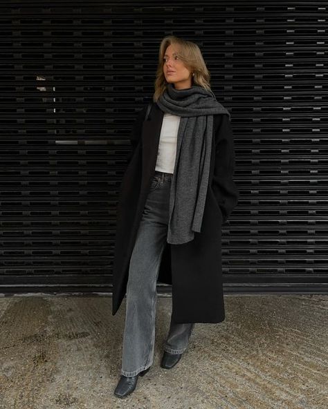 Outfit Ideas Jacket, Jacket Fall Outfit, Natural Blonde Hair, Big Coat, Uni Outfits, Stil Inspiration, Mode Ootd, Stockholm Fashion, Elegantes Outfit