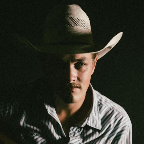 Zach Top's New Country Music Revives The Spirit of 90's Legends Best Country Singers, Country Singers, The Spirit, Country Music, Singers, Cowboy, Music