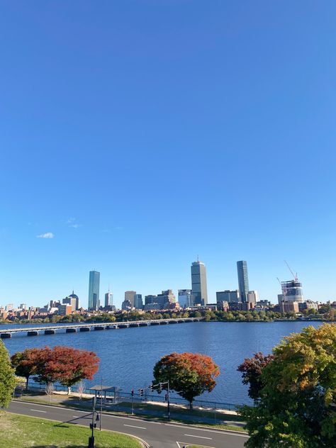 Boston summer skyline river aesthetic Boston Seaport Aesthetic, Boston Usa Aesthetic, Boston Aesthetic Summer, Boston Summer Aesthetic, Boston University Aesthetic, Boston Vibes, Boston Massachusetts Aesthetic, Winter Boston, Boston Life