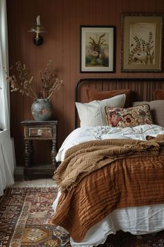 Heritage Bedroom Ideas, Rust Bedroom Aesthetic, Western Cottagecore Bedroom, Fall Inspired Bedroom Cozy, English Cottage Bedroom Ideas Master, Cottage Core Guest Bedroom, Vintage Bedroom Color Schemes, Vintage Earthy Bedroom, Dark Cosy Bedroom Ideas