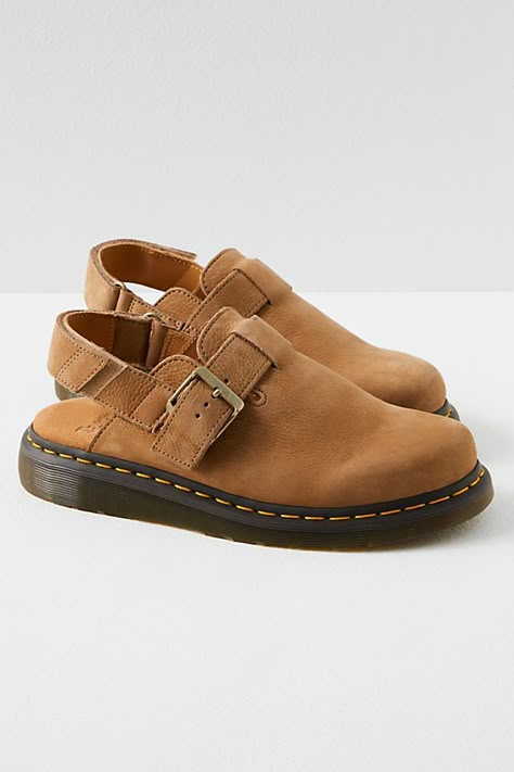 Fall Clogs, Mission Fits, Dr Martens Jorge Ii, Dr Martens Jorge, Preppy Wishlist, Clog Outfit, Mules Outfit, Fall Wishlist, Suede Clogs