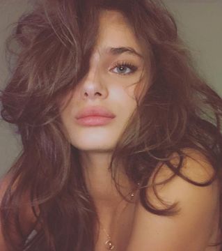 Plump that pout! Taylor Hill Instagram, Supermodel Hair, Perfume Victoria Secret, Alena Shishkova, Mode Ulzzang, California Baby, Alexis Ren, Taylor Marie Hill, Malibu Barbie