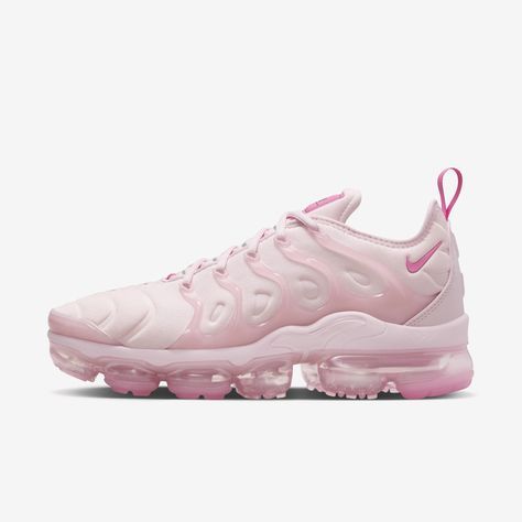 Pink Workout Shoes, Cute Nike Shoes Pink, Vapor Air Max Shoes, Pink Vapormax Nike, Nike Shoes Air Jordans, Trendy Shoes Sneakers For Women, Shoes Women Aesthetic, Air Jordans Pink, Shoes For Women Aesthetic