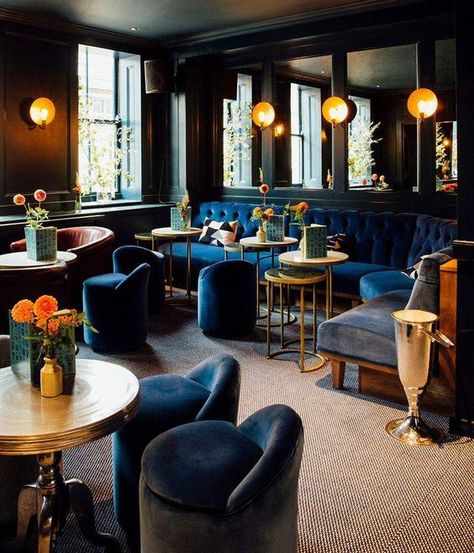 Booth Seating Restaurant, Bar Deco, Restaurant Copycat, Restaurant London, Pub Interior, Bar Interior Design, Booth Seating, Design Blogs, Private Dining Room