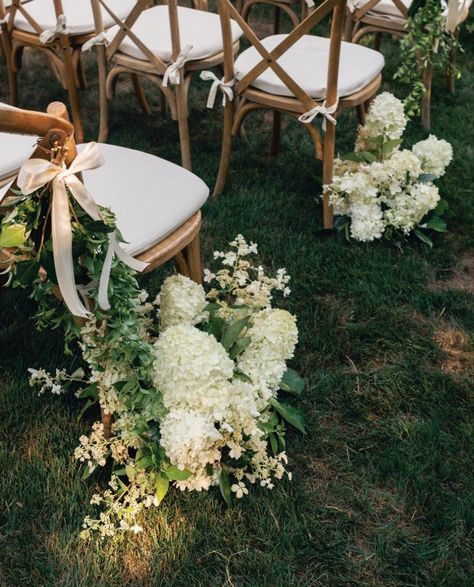 Classic Summer Wedding, Elegant Backyard Wedding, Wedding Aisle Outdoor, Elegant Backyard, French Chateau Wedding, Hamptons Wedding, Wedding Alters, Aisle Flowers, Wedding Ceremony Flowers