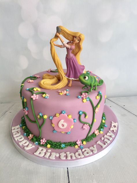 Rapunzel Torte, Tangled Birthday Cake, Rapunzel Birthday Cake, Bolo Rapunzel, Birthday Cake Images, Rapunzel Cake, Tangled Birthday Party, Rapunzel Birthday Party, Inside Cake