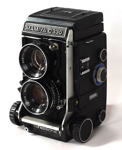 Solid TLR camera Mamiya C330F Mamiya C330, Twin Lens Reflex Camera, Photo Lens, Reflex Camera, Antique Cameras, Medium Format Camera, Rangefinder Camera, Photographer Camera, Classic Camera