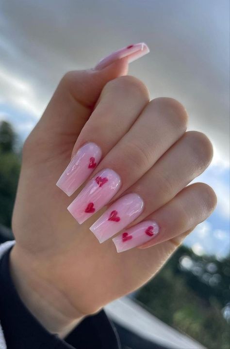 62 Pretty short valentine's day nails perfect for February - Valentines Nail Designs, Nails Valentine, Valentines Nail, Valentine Nail Art, Holiday Nail Designs, Valentines Day Nails, Heart Nail Art, Nail Designs Valentines, Simple Acrylic Nails