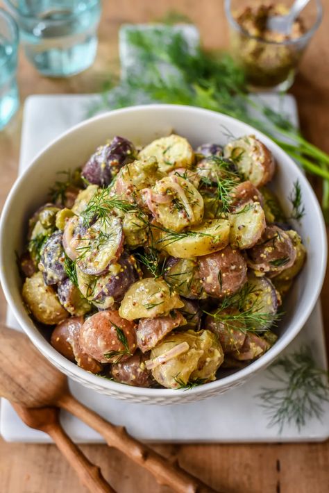 Ultimate Potato Salad, Cafe Salad Ideas, French Potato Salad, Pasti Fit, Cold Side Dishes, French Potatoes, Sommer Mad, Potato Salads, Resep Salad