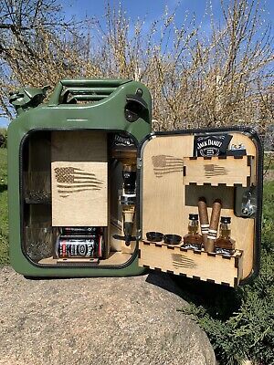 jerry can bar /mini bar/ camping / drinks carrier / stag / man cave army | eBay Drink Cabinet, Jerry Can Mini Bar, Camping Drinks, Jack Daniels Bottle, Drink Carrier, Bar Display, Jack Jack, Personalized Whiskey, Whiskey Bar