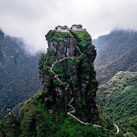 Chinese Mountains, China Architecture, Buddha Temple, Mountain Photography, Mountain Village, Landscape Scenery, Nature Reserve, Mountain Landscape, Unesco World Heritage Site