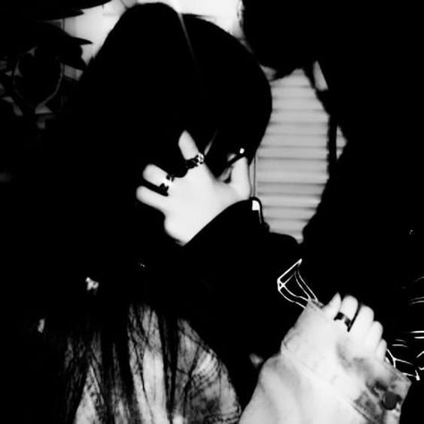 couple matching icons dark Couples Icons Aesthetic, Egirl Aesthetic, Match Profile, Emo Pfp, Japanese Horror, Good Music Quotes, Cute Couple Poses, Couples Icons, Future Bride