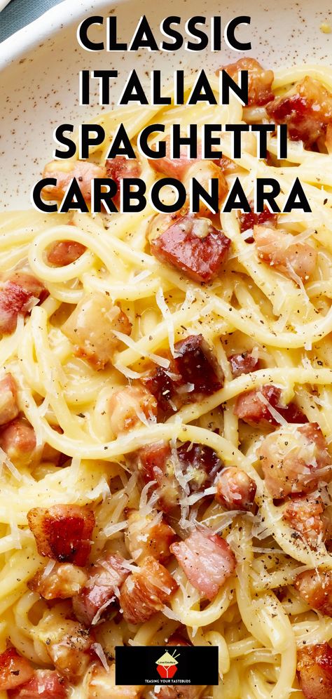 Carbonara Recept, Pasta A La Carbonara, Easy Carbonara Recipe, Pasta Carbonara Recipe, Italian Spaghetti, Best Pasta Dishes, Italian Pasta Dishes, Carbonara Recipe, Italian Pasta Recipes