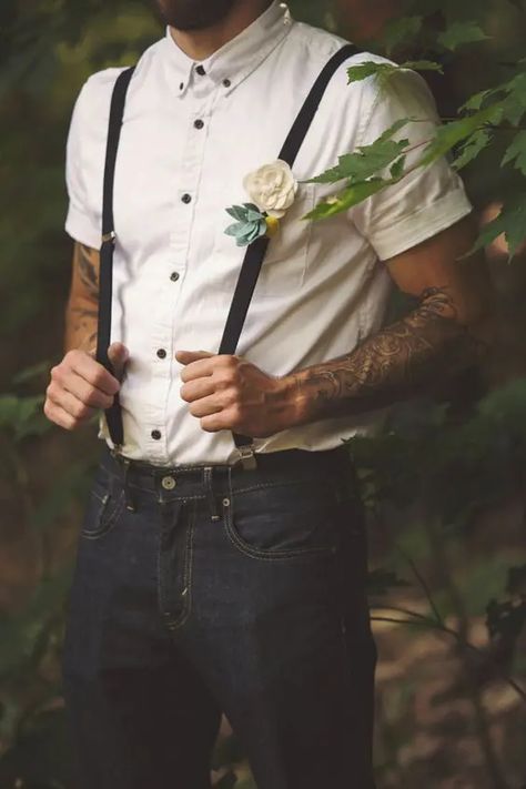 black jeans, an ivory short sleeve shirt with black buttons and black suspenders Tattoos Artistic, Groom Casual, Suspenders Jeans, Groom Wedding Ideas, Whimsical Woodland Wedding, Boho Wedding Groomsmen, Casual Groomsmen, Casual Groom Attire, Jeans Wedding