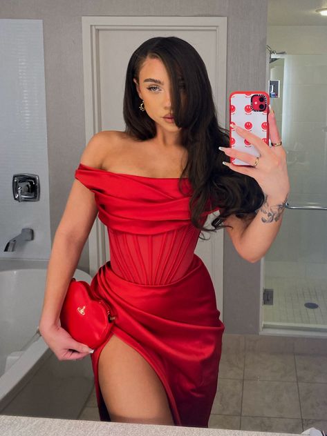 makayla on Twitter: "❤️… " Midi Corset Dress, Winter Gowns, Red Corset, House Of Cb Dresses, Valentine Dress, Duchess Satin, House Of Cb, Dress The Population, House Dress