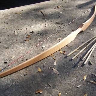 Kids Woodworking Projects, Traditional Archery, Longbow, Woodworking Projects For Kids, Wooden Bow, Woodworking For Kids, An Arrow, Learn Woodworking, Diy Holz