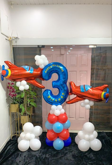 Plane Theme Birthday Party Decoration, Plane Balloon Decor, Airplane Balloon Bouquet, Airplane Balloon Decorations, Aeroplane Birthday Theme, Airplanes Birthday Party, Plane Birthday Theme, Aeroplane Birthday Party Ideas, Airplane Balloon Arch