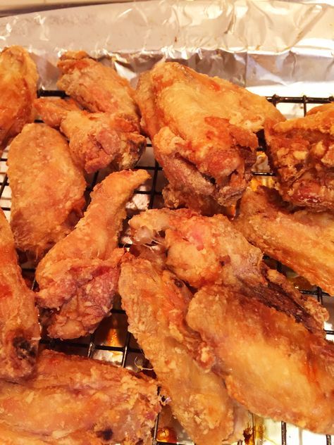 Today is National Chicken Wing day! I love wings!! But I hate deep frying because my whole house smells for a week. I found a recipe for oven fried wings on the Internet. I was a doubting Thomas but boy o’boy they were awesome!!! Crispy on the outside tender on the inside. The secret weapon...Ba... Oven Baked Fried Chicken Wings, Oven Fried Whole Chicken Wings, Oven Fry Chicken Wings, Baking Soda Chicken Wings, Baked Fried Chicken Wings, Whole Wings Recipes, Oven Fried Wings, House Party Snacks, Oven Fried Chicken Wings