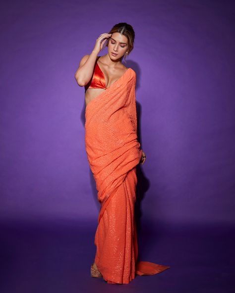 Bhediya Promotions: Times Kriti Sanon Gave Us Iconic Sexy Saree Looks Kriti Sanon Saree, Ruffled Saree, Saree Looks, Sari Shop, Saree Party Wear, Sari Design, Leather Midi Dress, Orange Saree, Saree Gown