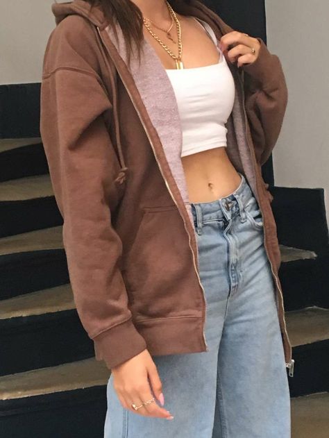 Oversized Brown Zip Up Hoodie Outfit, Brown Zip Up Outfits, Brown Gap Zip Up Hoodie Outfit, How To Style A Brown Zip Up Hoodie, Outfits With Brown Zip Up, Outfits With Brown Zip Up Hoodie, Brown Zip Up Hoodie Outfit Aesthetic, Outfits With A Brown Jacket, Brown Zip Up Jacket Outfit