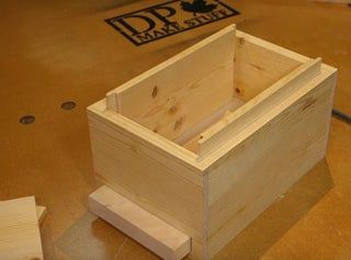 Diy Wood Chest, Secret Lock Box, Secret Compartment Box, Secret Rooms In Houses, Varathane Wood Stain, Wooden Box Diy, Custom Wood Boxes, Secret Hiding Places, Boxes Diy