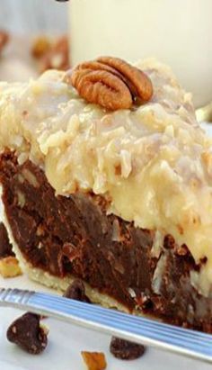 German Chocolate Fudge Pie Gourmet Pie Recipes, Mamaw Pie, Summer Deserts Ideas, Trash Pie Recipe, Company Desserts, German Chocolate Fudge, German Chocolate Pie, Creative Pie Crust, Best Pie Recipes