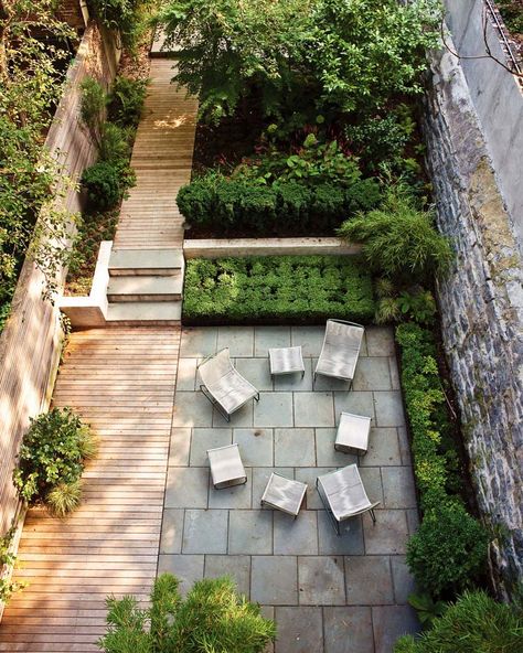 Modern Outdoor Patio Design-21-1 Kindesign Design Per Patio, Townhouse Garden, Modern Outdoor Patio, Outdoor Patio Designs, Desain Lanskap, Modern Garden Design, Modern Backyard, Courtyard Garden, Patio Stones