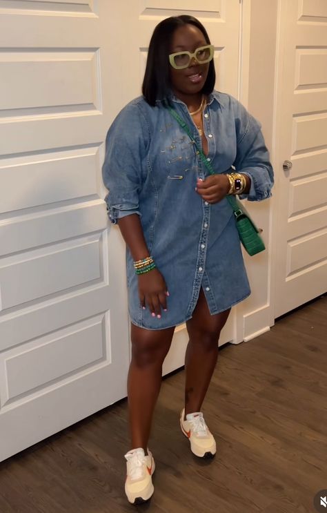 Denim Shirt Dress Outfit Summer, Denim Shirt Outfit Black Women, Jean Dress Outfit Black Women, Denim Dress Outfit Black Women, Graduation Attendee Outfit, Dress And Sneakers, Dress And Sneakers Outfit, Outfit Black Women, Classy Streetwear